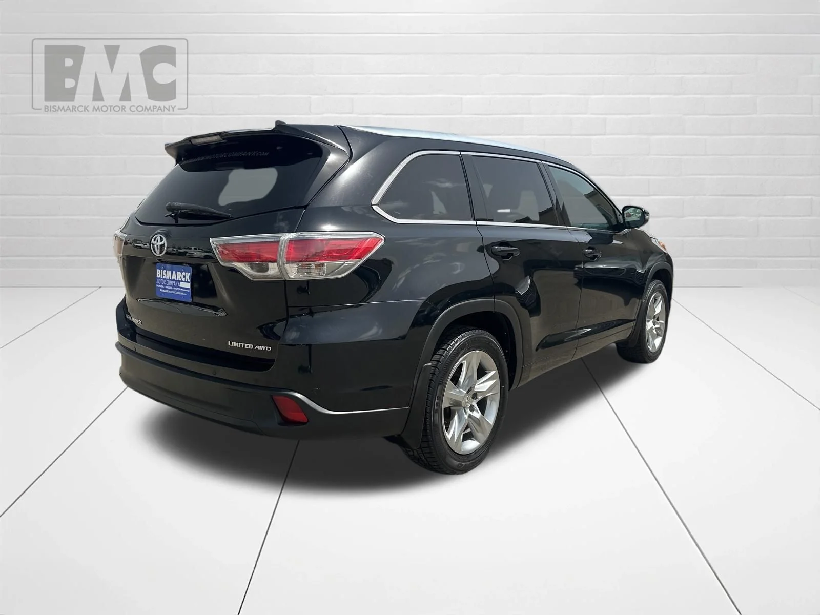 Used 2014 Black Toyota Limited image 3