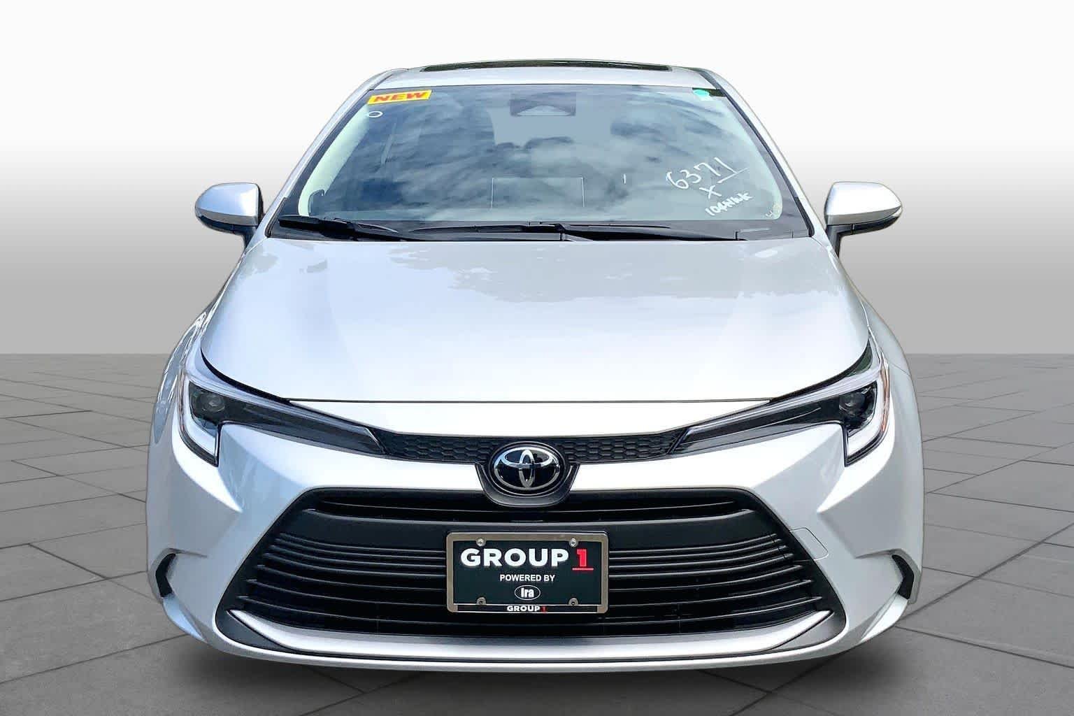 New 2026 Classic Silver Metallic Toyota Hybrid XLE image 3