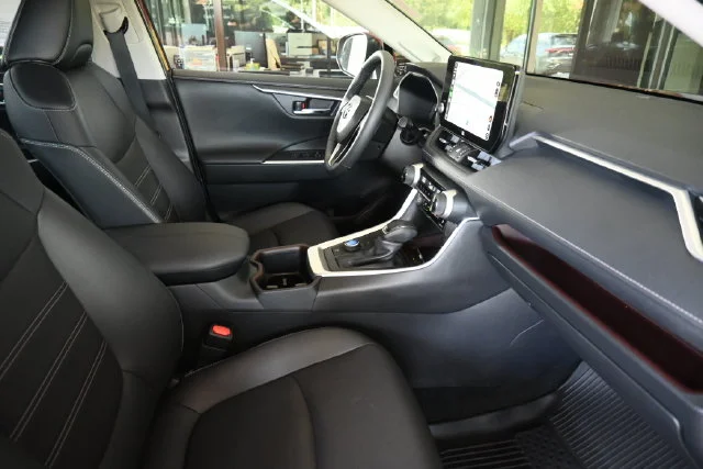 Used 2025 Red Toyota Limited image 23
