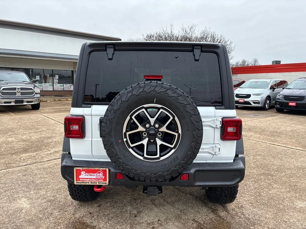 New 2026 Bright White Clear-Coat Exterior Paint Jeep Rubicon image 4