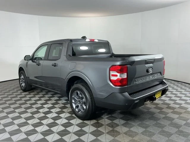 New 2026 Carbonized Gray Metallic Ford XLT image 7