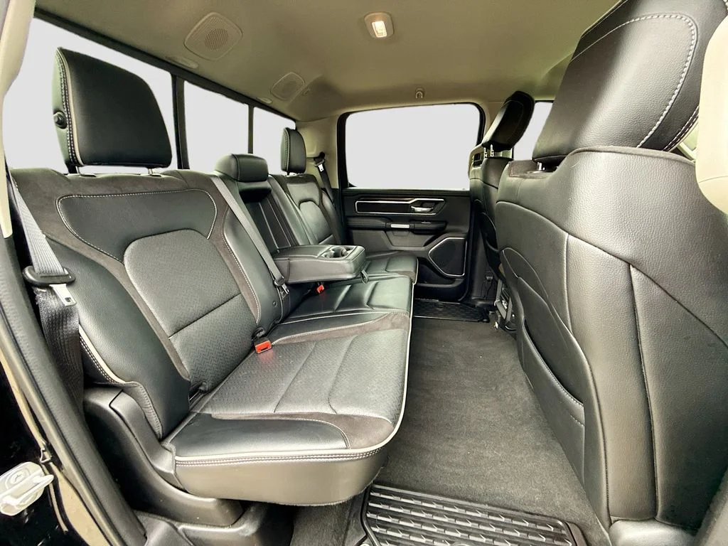 Used 2022 Diamond Black Crystal Pearlcoat Ram Laramie image 27