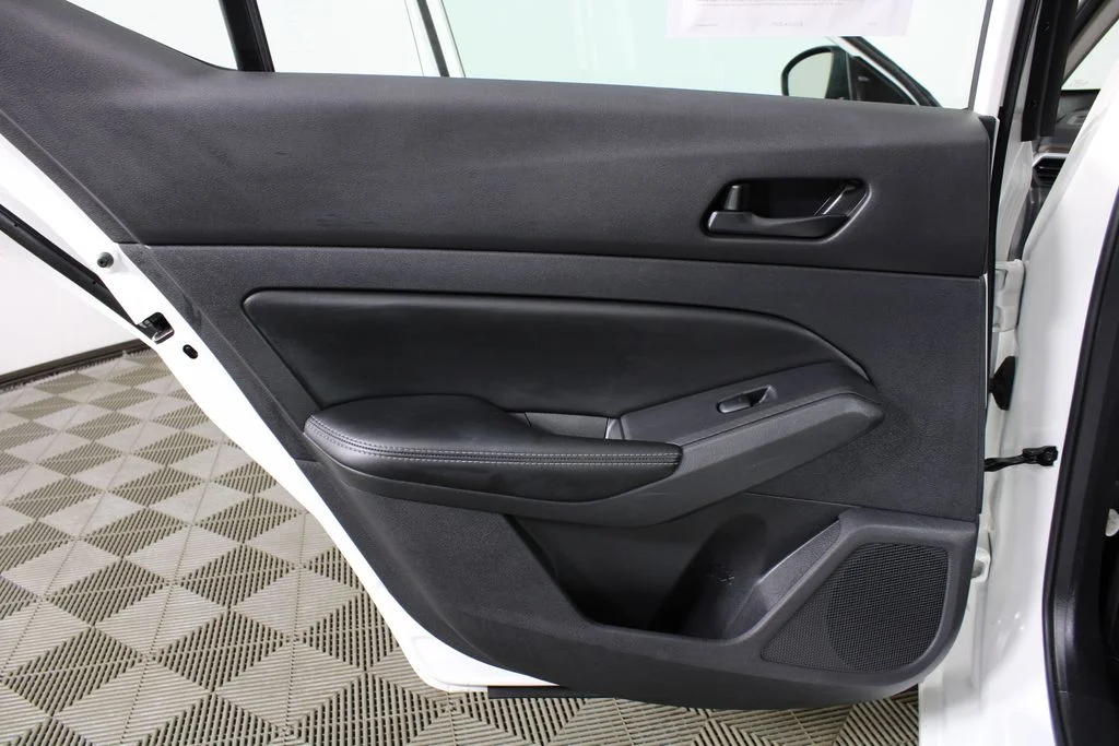2025 Nissan Altima SV - Photo 11