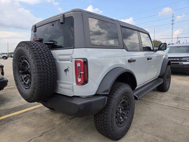 New 2026 Avalanche Gray Ford Outer Banks® image 5