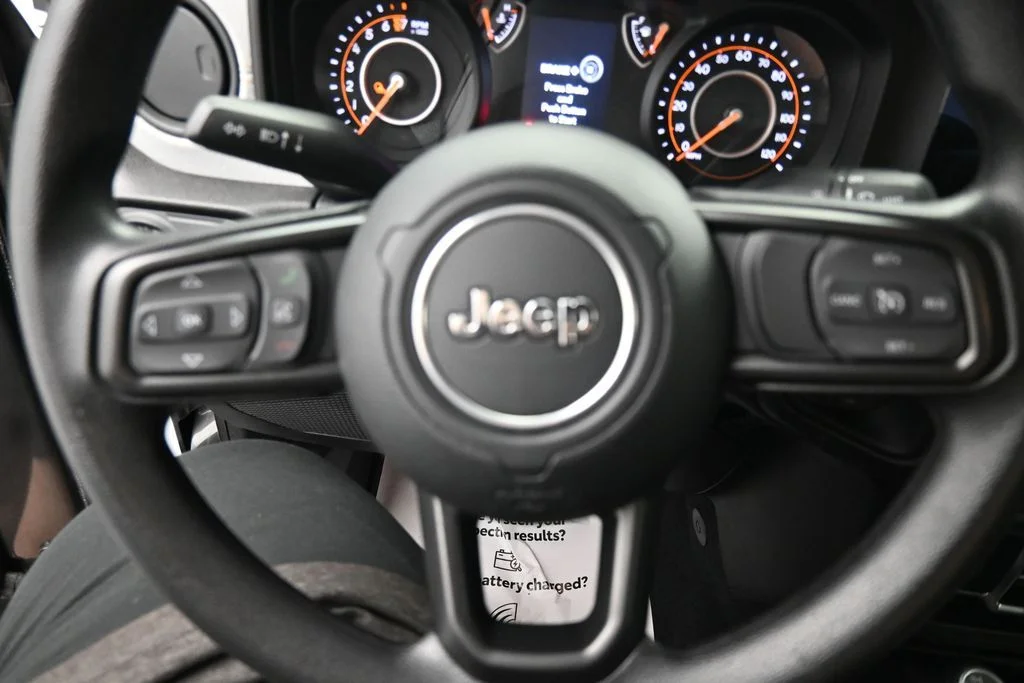 Used 2025 Gray Jeep Nighthawk image 16