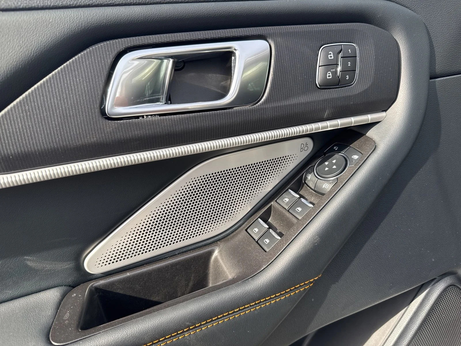 New 2026 Space White Metallic Ford Tremor® image 23
