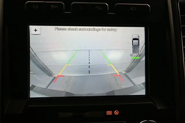 Used 2018 White Ford XL image 17