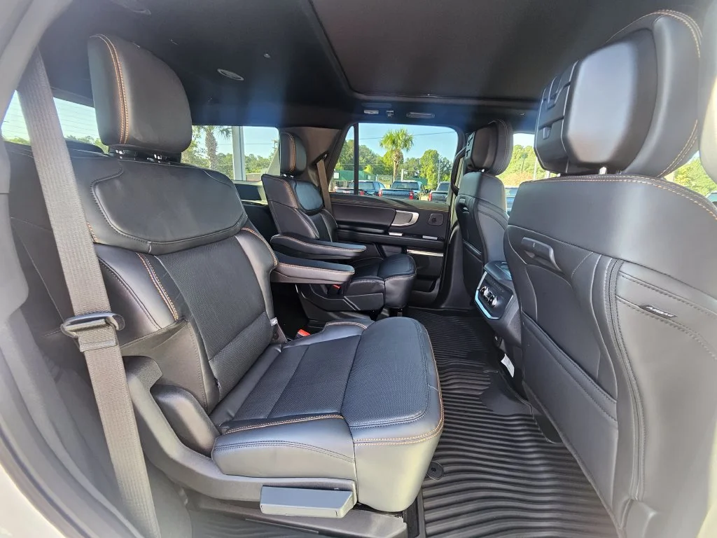 New 2027 Star White Metallic Tri-Coat Ford Tremor® image 30