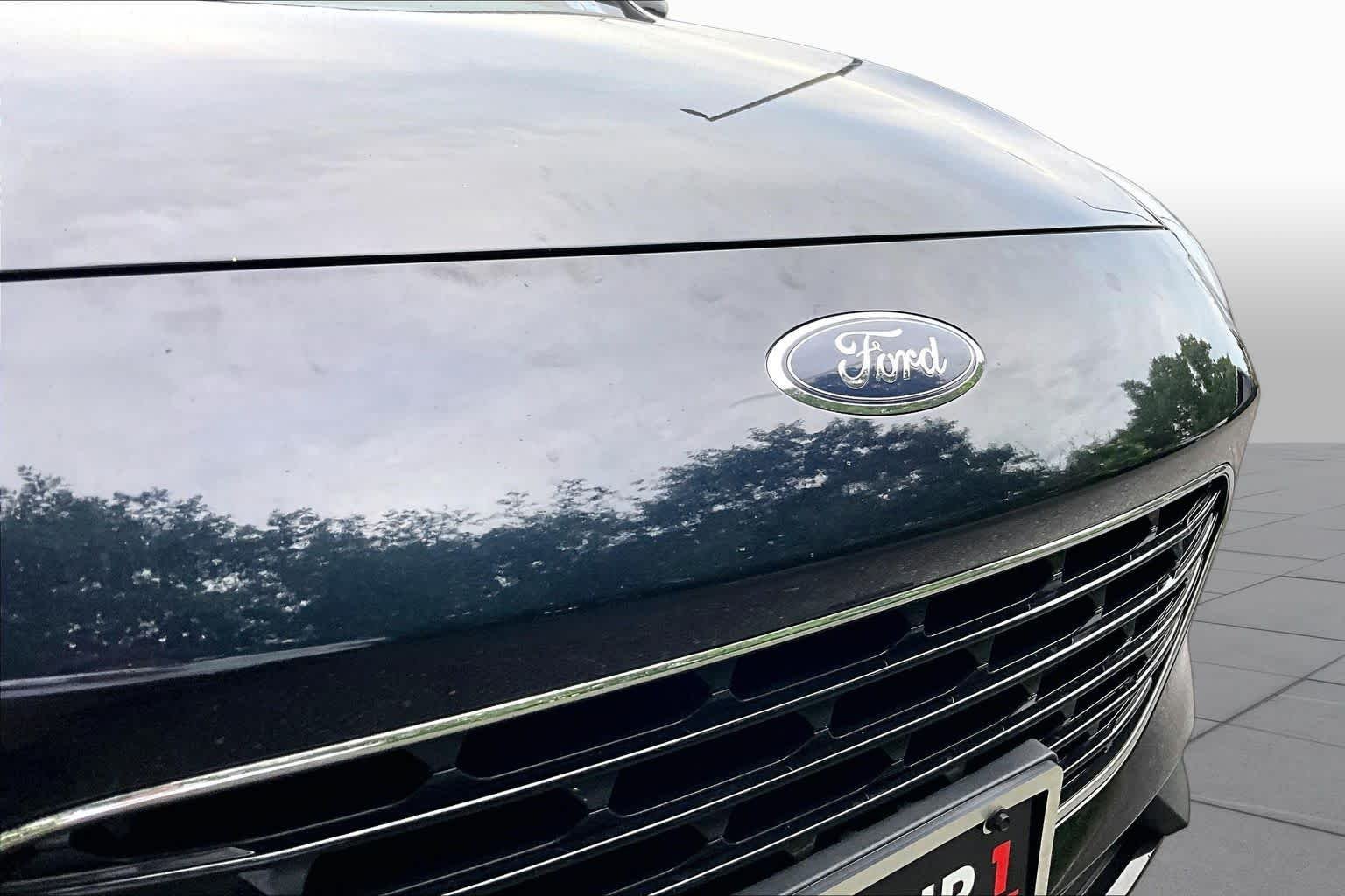 Used 2021 Antimatter Blue Ford SE Hybrid image 29