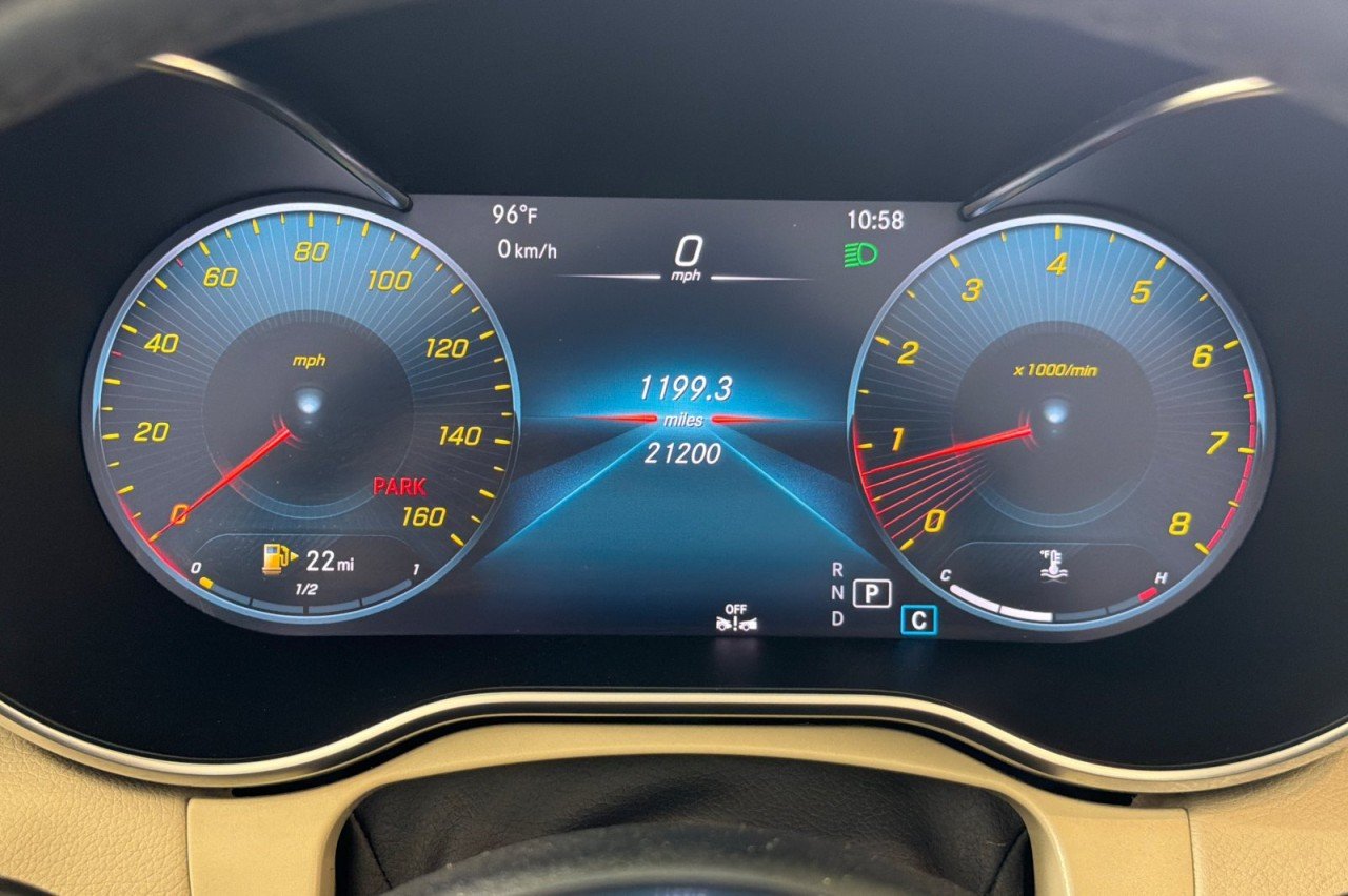 Used 2023 Polar White Mercedes-Benz C 300 image 22