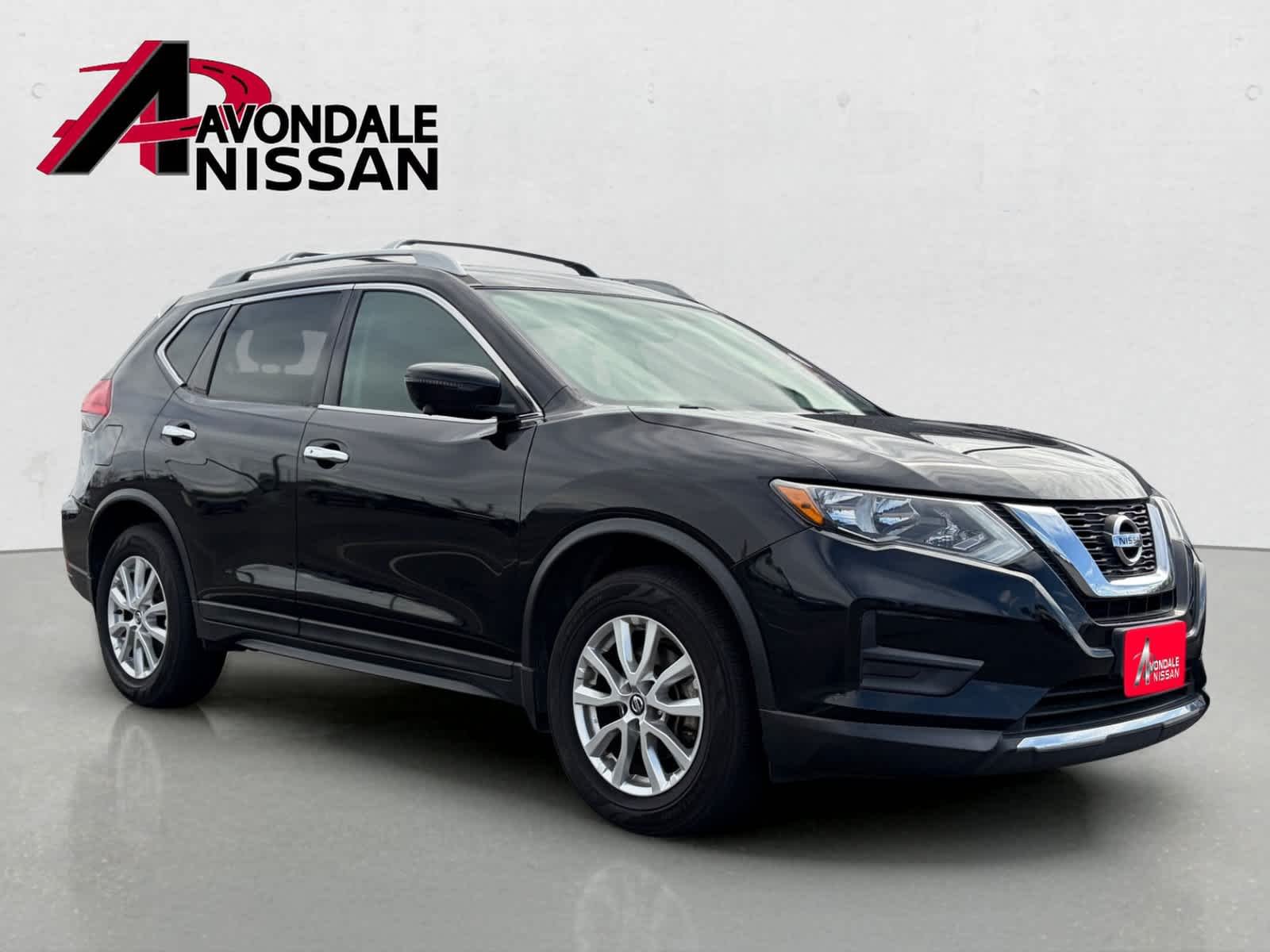 Used 2017 Magnetic Black Nissan SV image 5