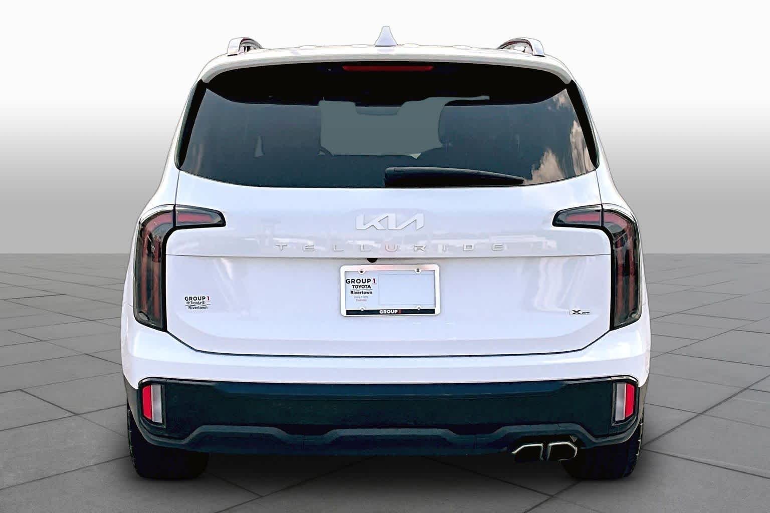 Used 2024 Glacial White Pearl Kia SX Prestige X-Pro image 5