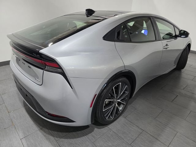Used 2023  Toyota XLE image 5