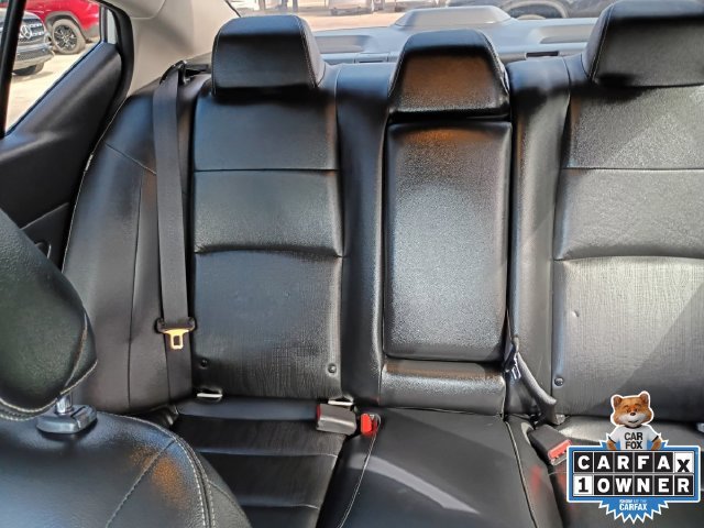 Used 2019 White Nissan 2.5 Platinum image 5