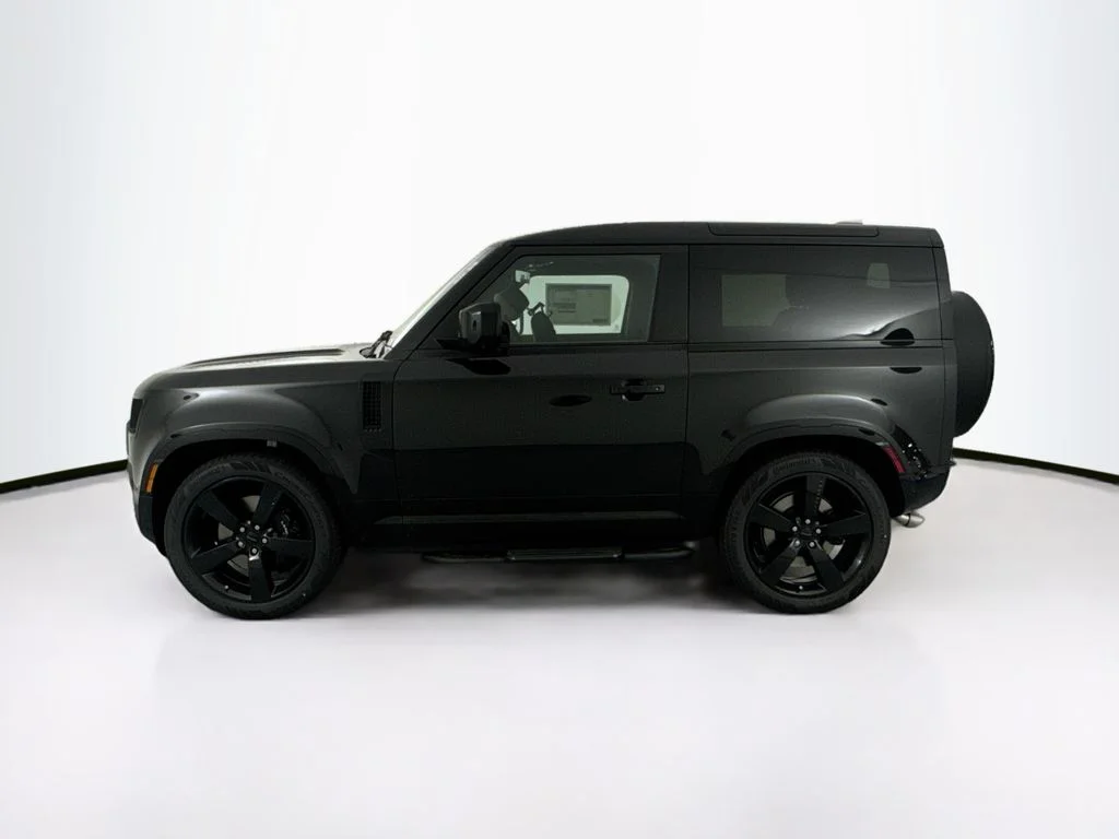 New 2026 Santorini Black Land Rover V8 image 8