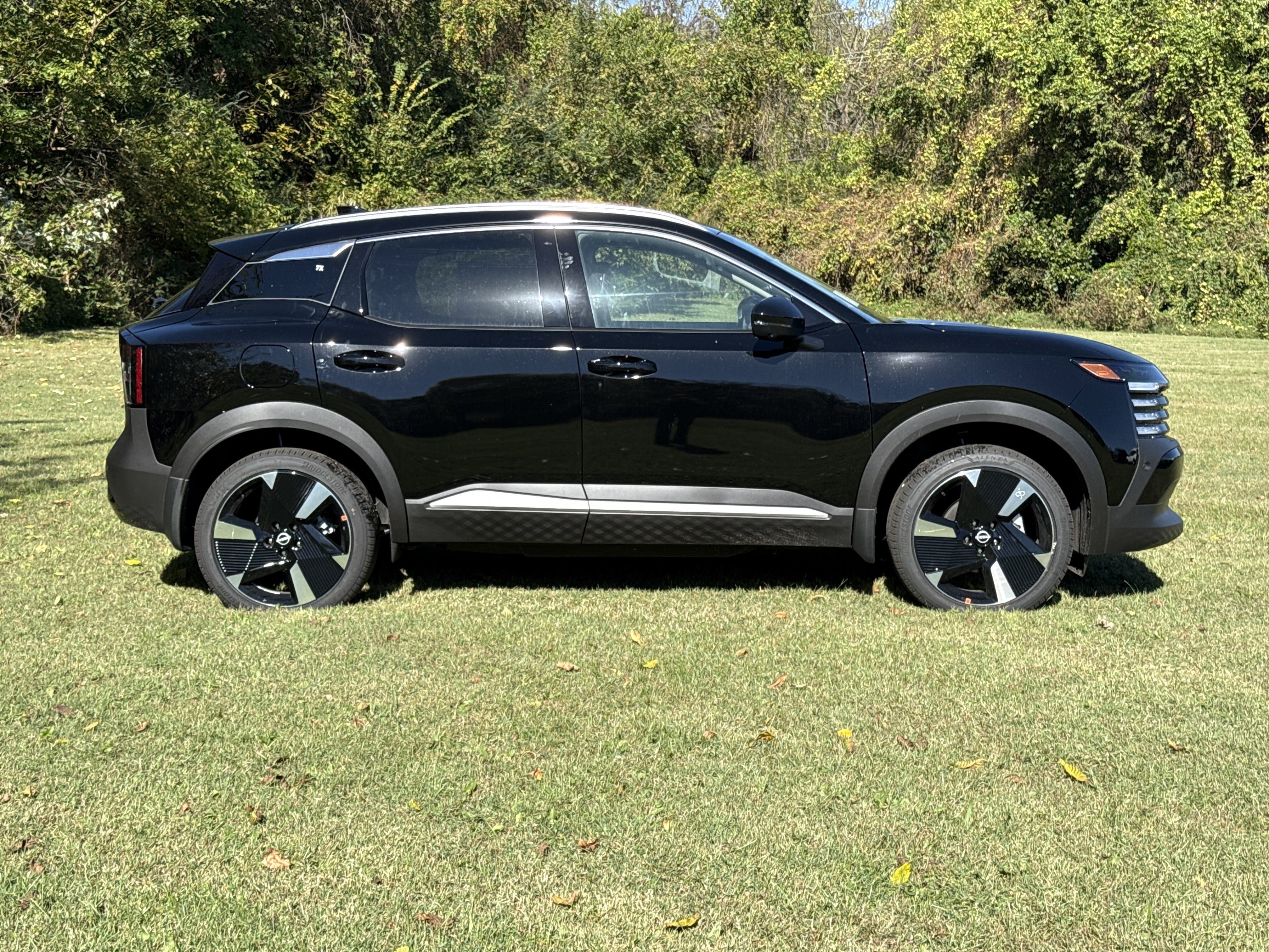 New 2026 Super Black Nissan SR image 2