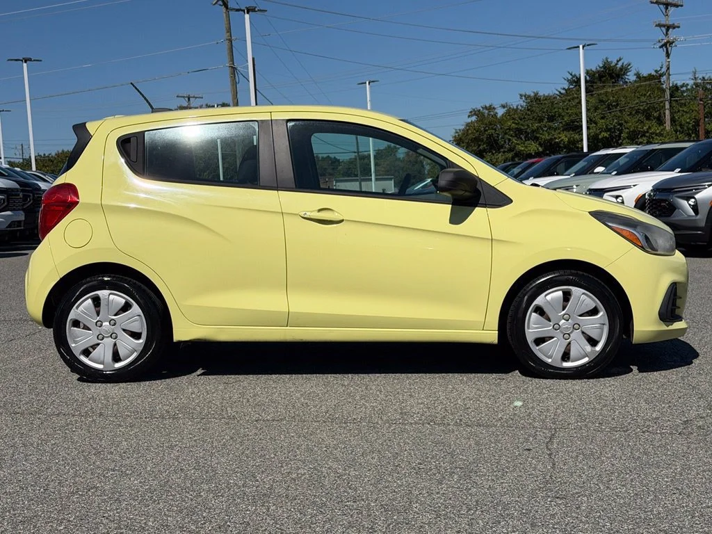 Used 2018 BRIMSTONE Chevrolet LS image 29