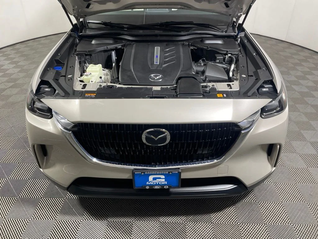 Used 2024 Silver Mazda Preferred image 26