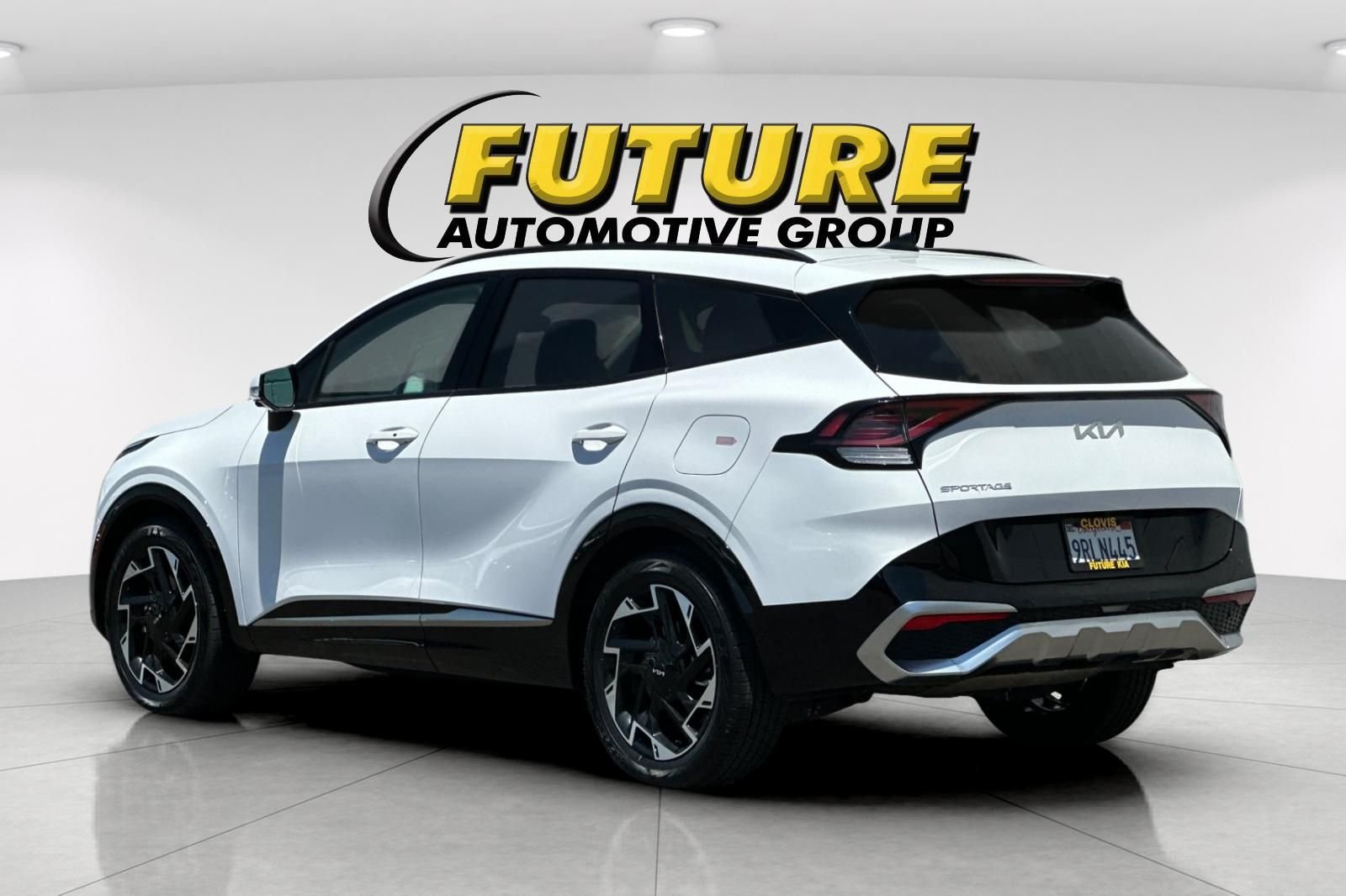 Used 2025 White Kia SX-Prestige image 6