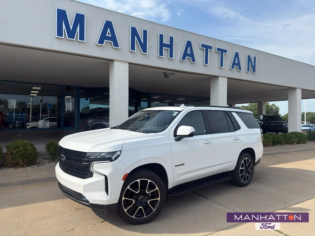 Used 2023 Summit White Chevrolet RST image 1