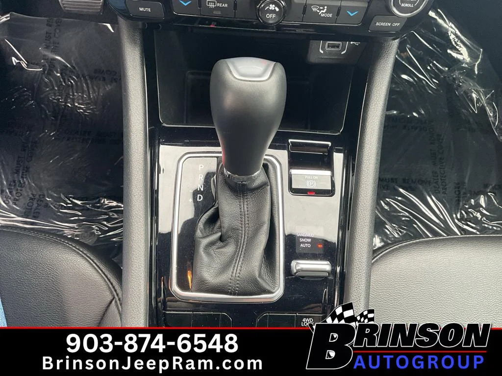 Used 2023 Grey Jeep Limited image 27
