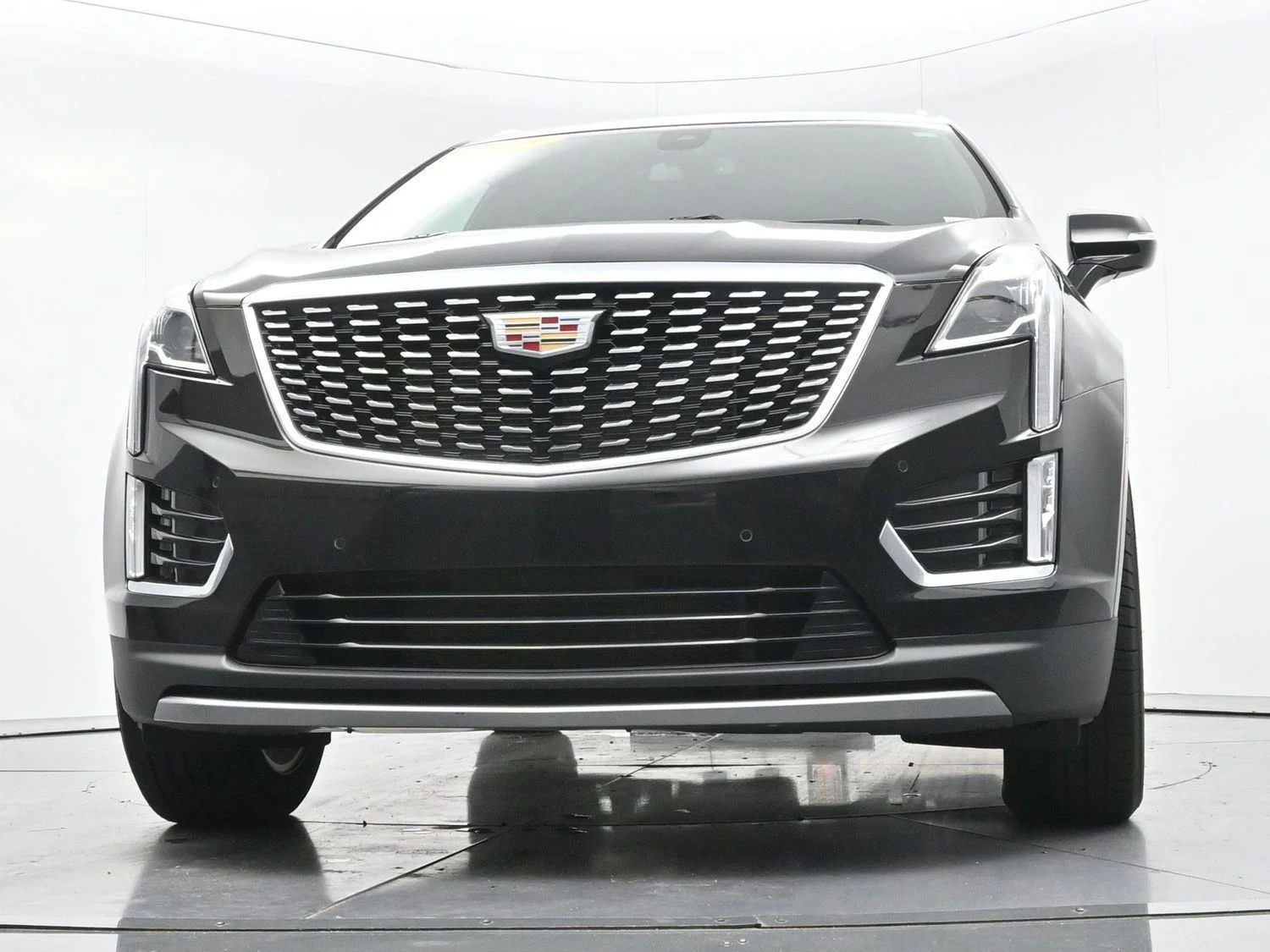 Used 2025 Stellar Black Metallic Cadillac Premium Luxury image 47