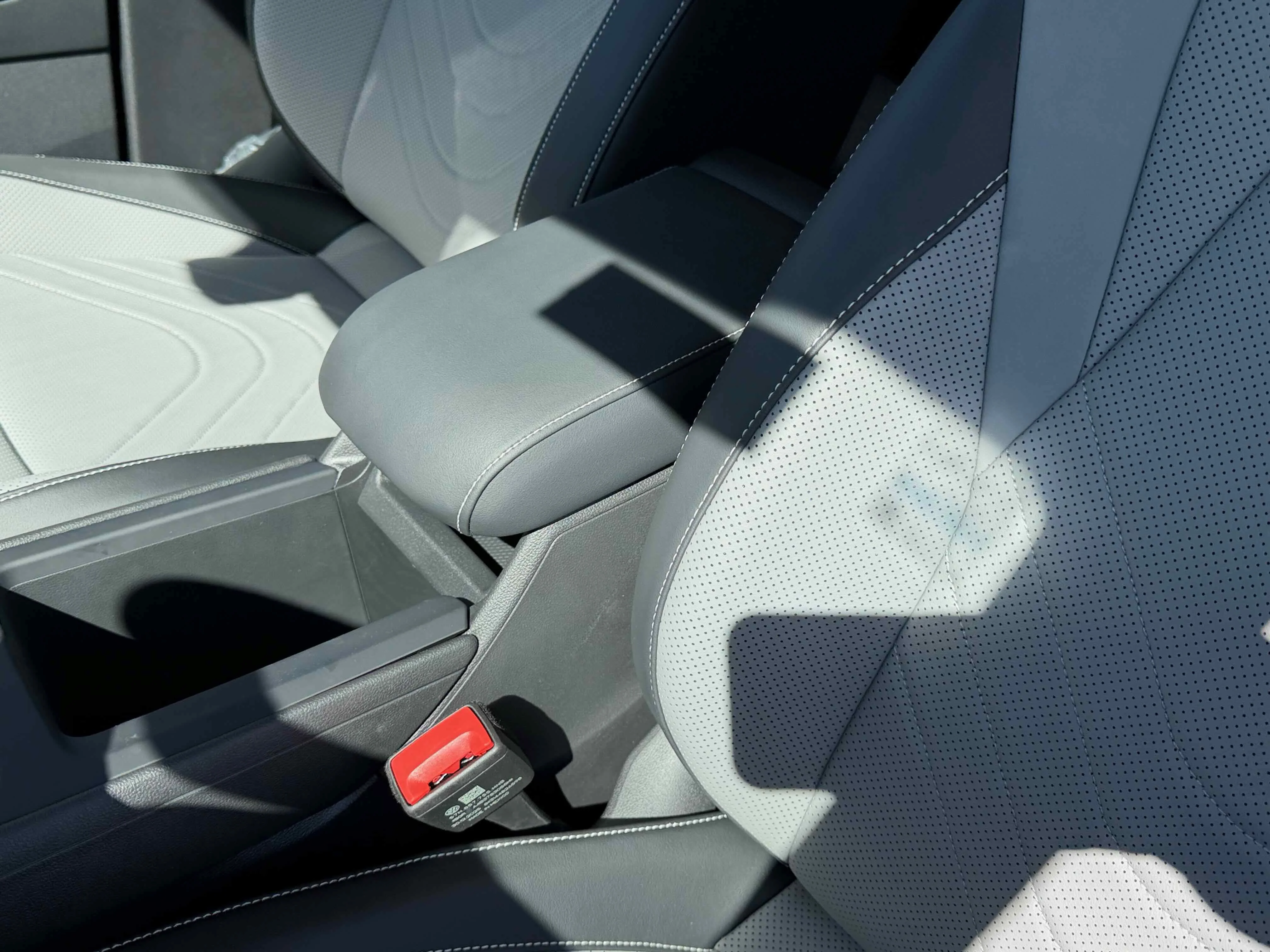 New 2026 Platinum Gray Volkswagen SE image 25