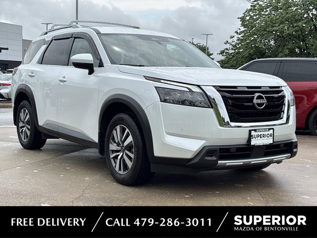 2025 Nissan Pathfinder SL 4WD