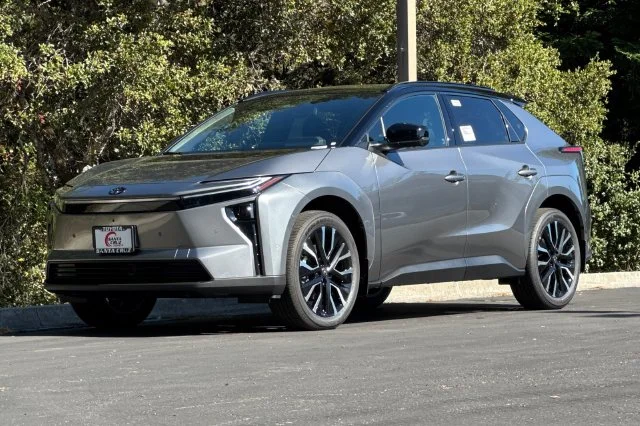 2026 Toyota bZ Limited - Photo 8