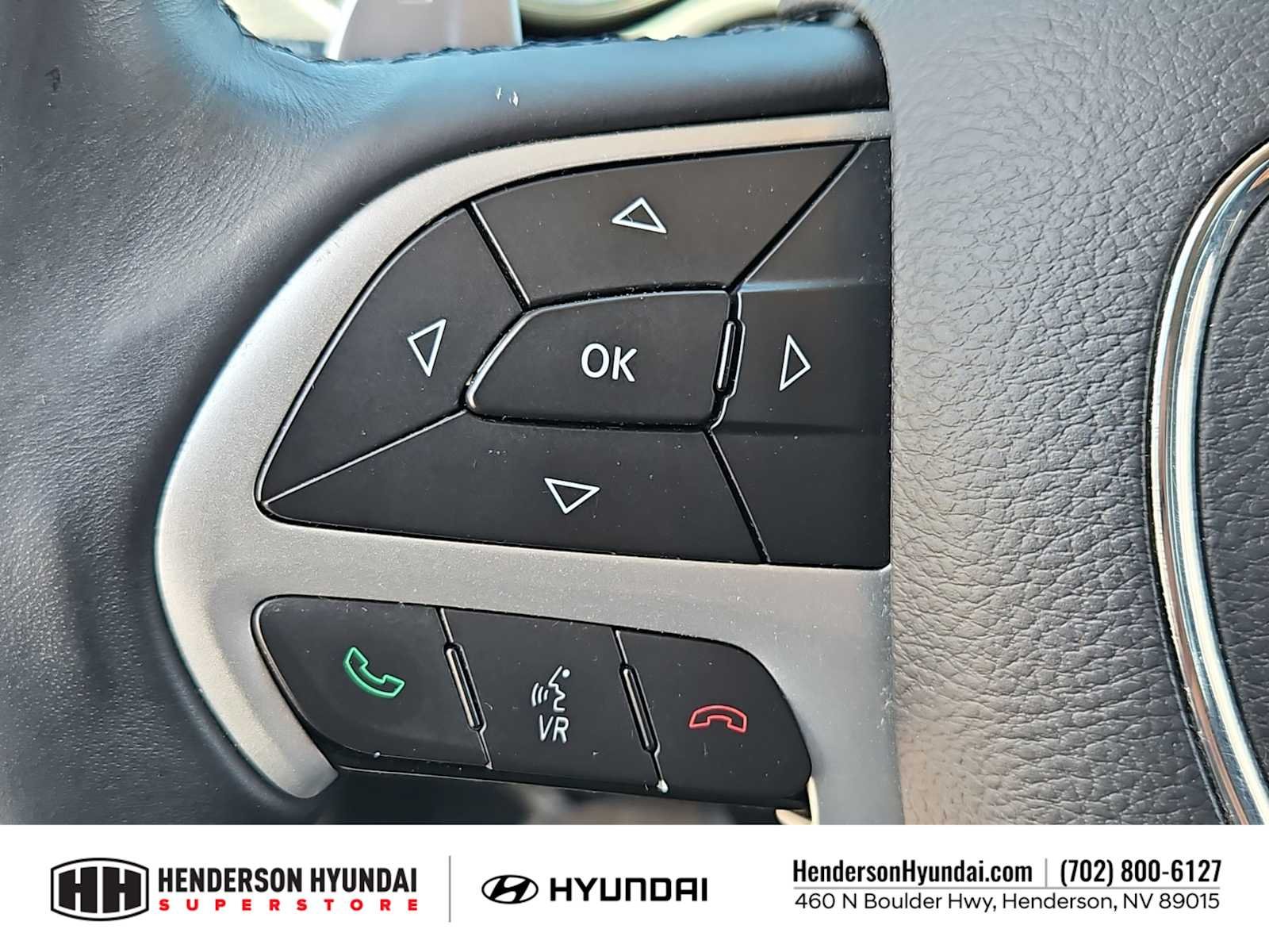 Used 2014 Granite Crystal Metallic Clearcoat Dodge SXT image 23