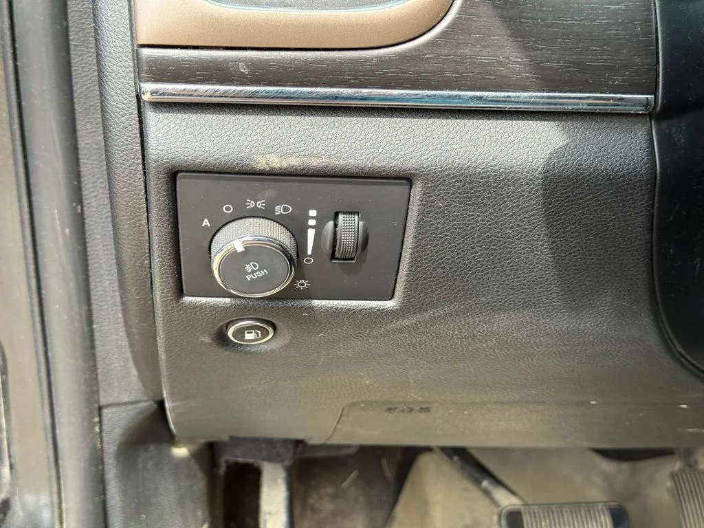 Used 2016 Black Jeep Limited image 18