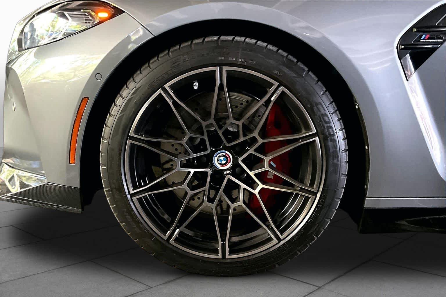 Used 2022 Skyscraper Grey Metallic BMW Competition xDrive image 10
