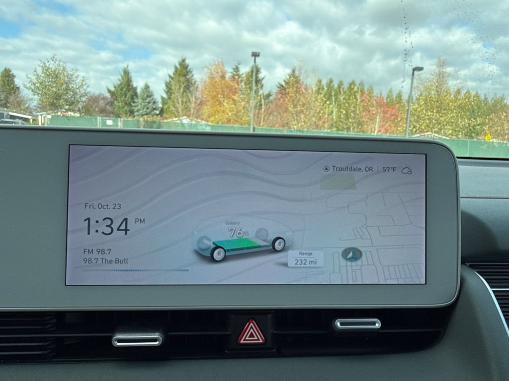 Used 2023 Digital Teal Hyundai SEL image 14
