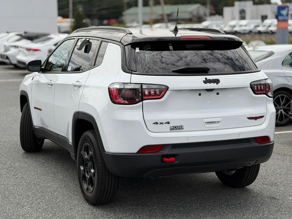 Used 2024 White Jeep Trailhawk image 3