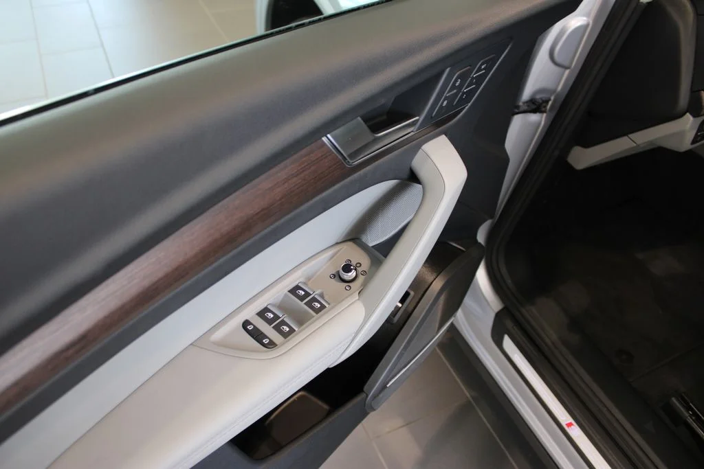 Used 2024 Silver Metallic Audi 45 S line Premium image 30
