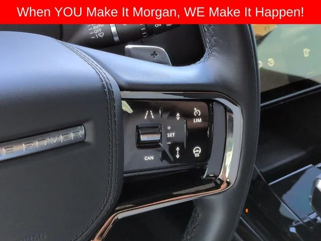 Used 2025  Land Rover Dynamic SE image 29