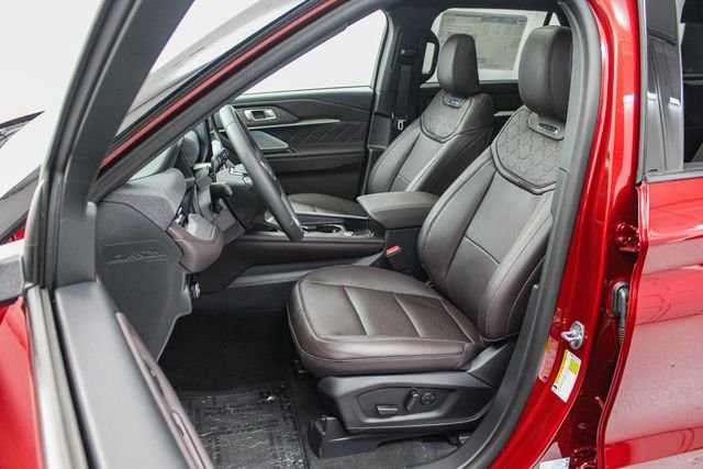 New 2027 Ruby Red Metallic Tinted Clearcoat Ford Platinum™ image 15