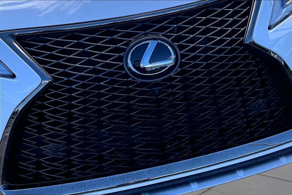 Used 2022 White Lexus 350 F Sport Handling image 30