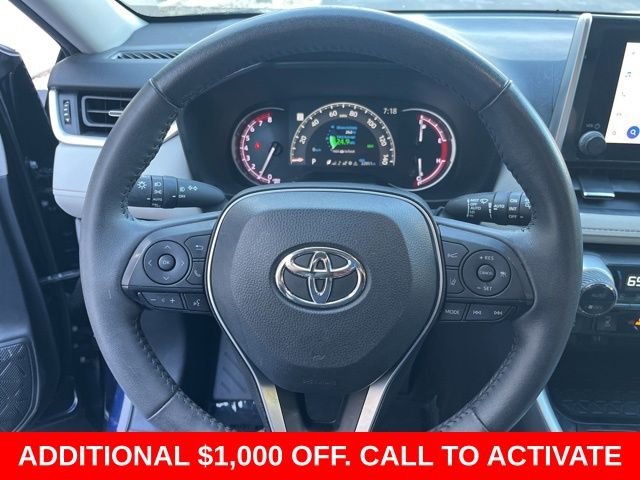 Used 2023  Toyota XLE Premium image 19