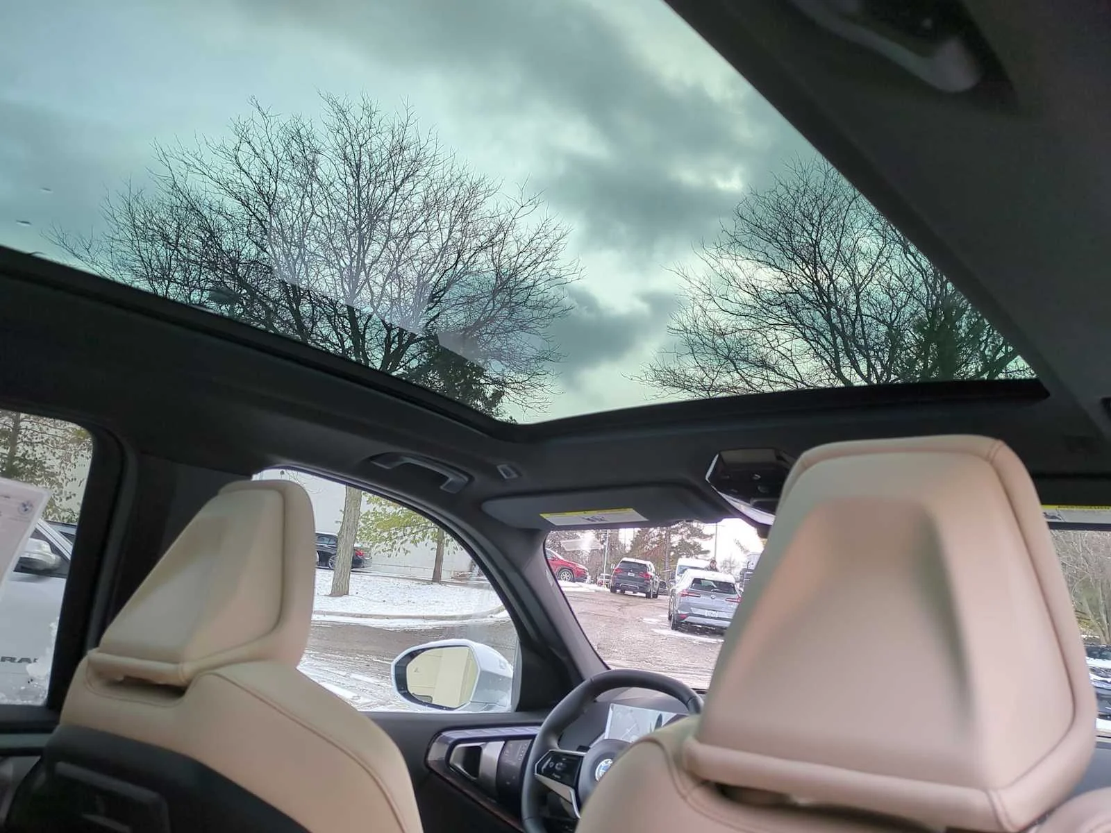 New 2026 Mineral White Metallic BMW 30 xDrive image 22