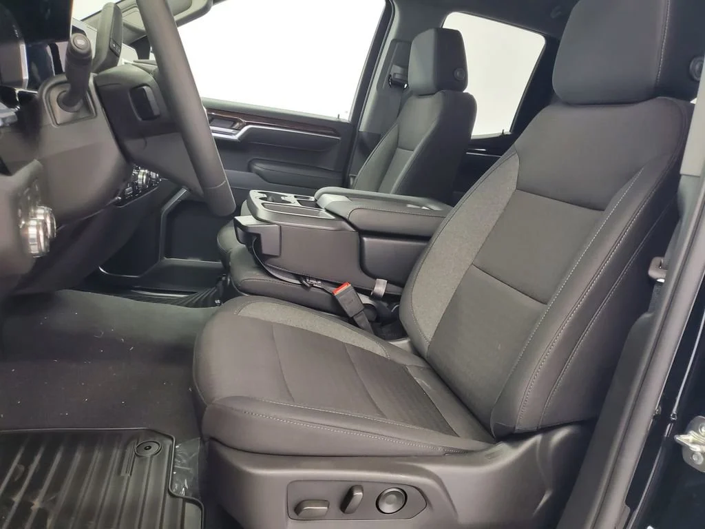 New 2026 Onyx Black GMC Elevation image 6