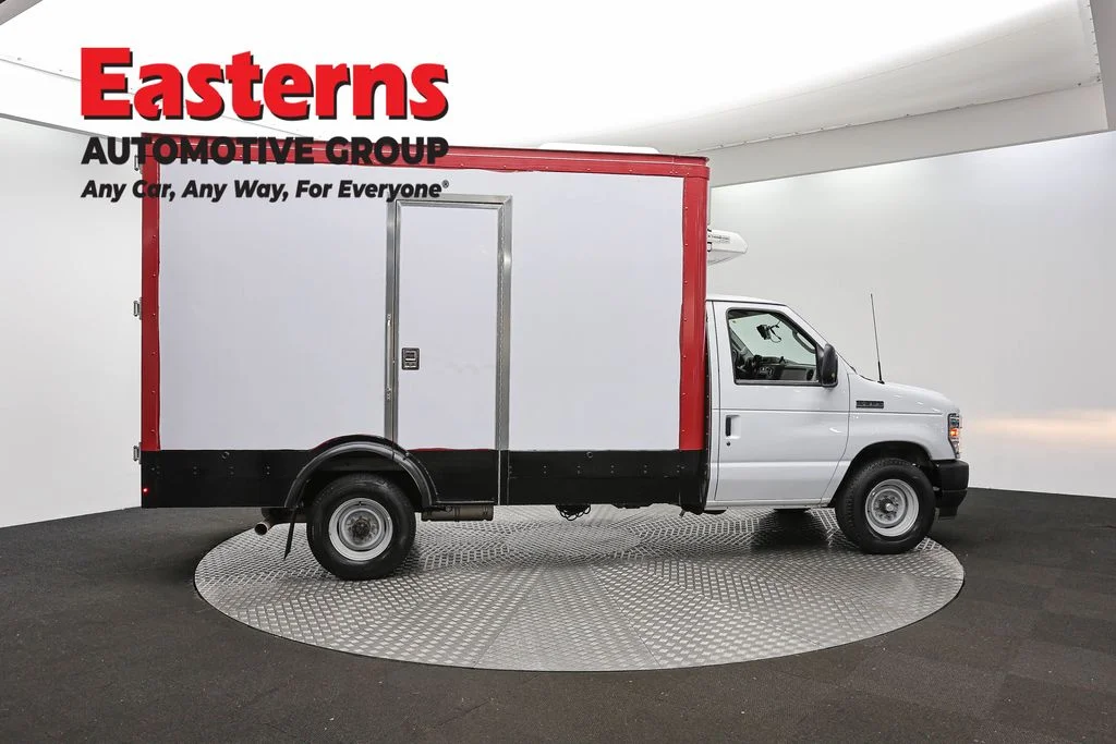 Used 2023 White Ford Base image 4