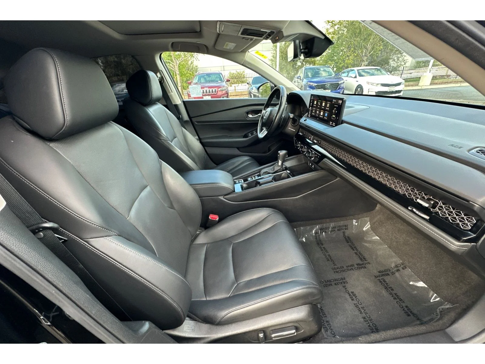 Used 2025 Crystal Black Pearl Honda Touring image 16