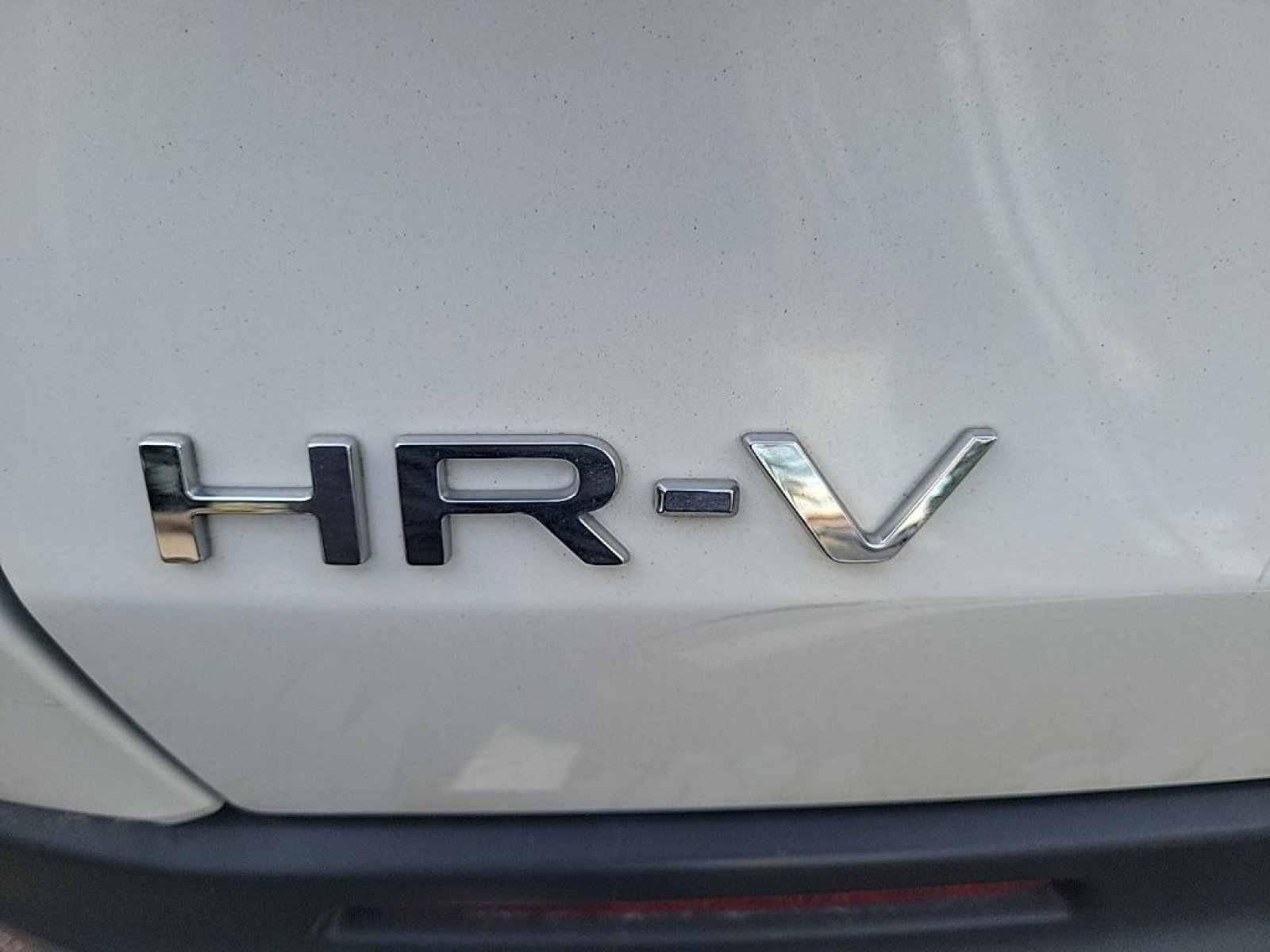 Certified Used 2023 Platinum White Pearl Honda LX image 10