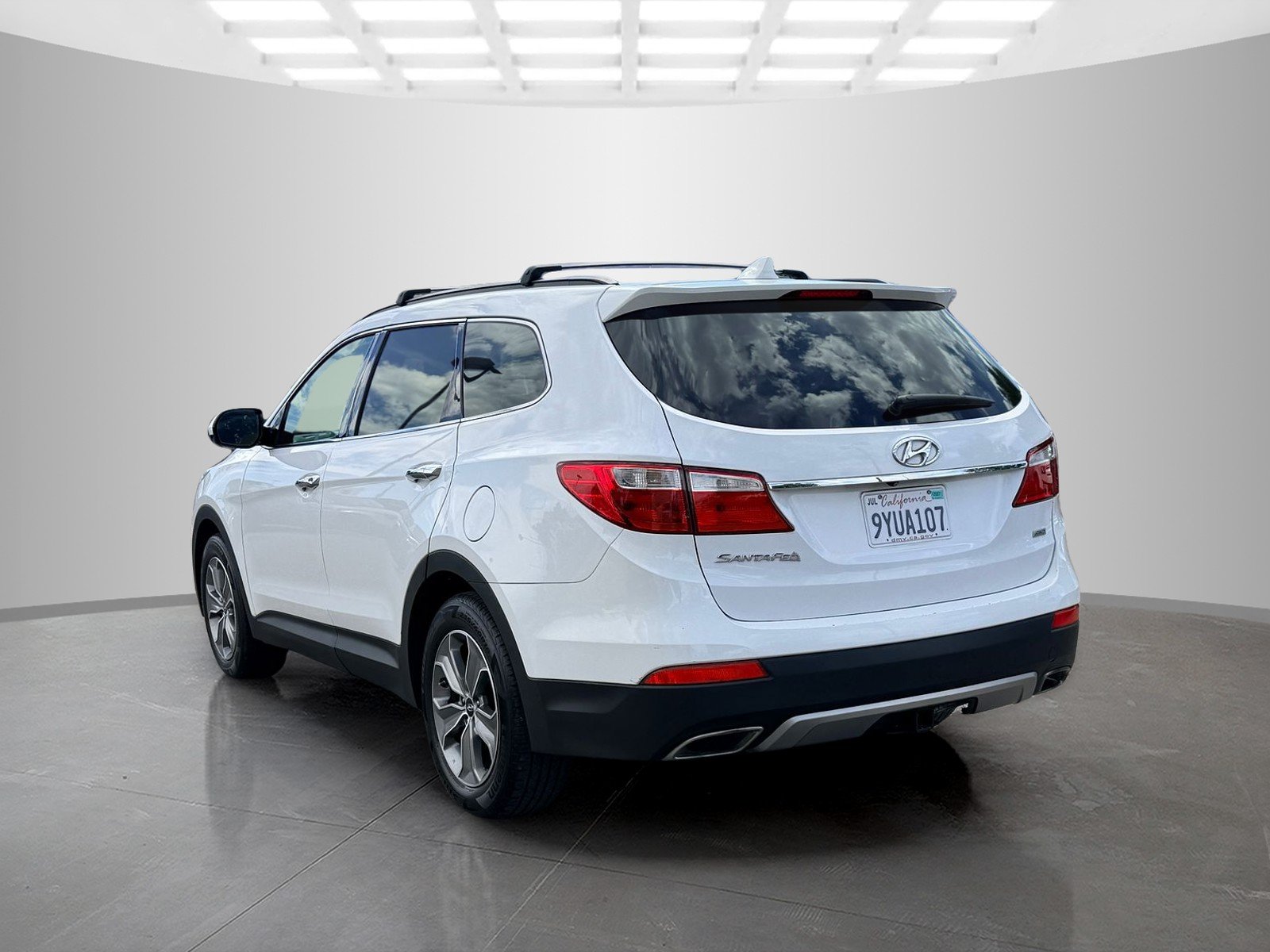 Used 2015 White Hyundai GLS image 7