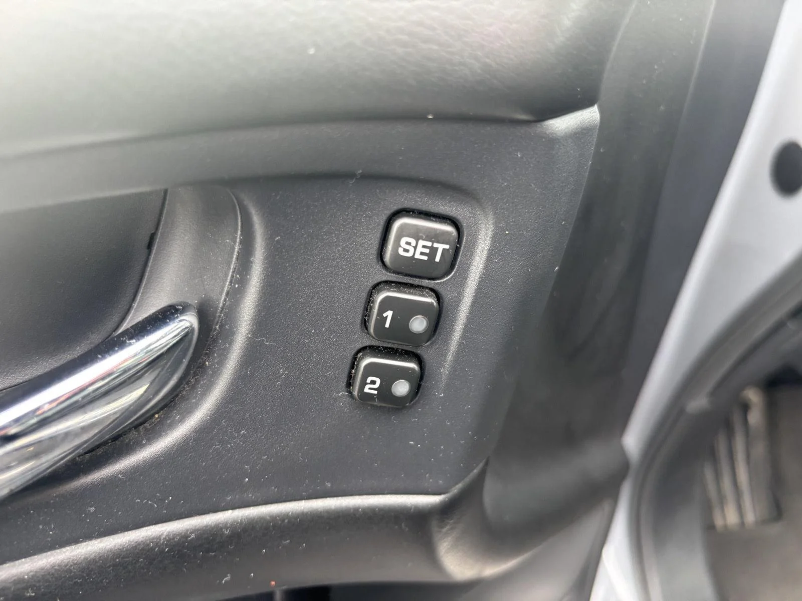 Used 2022 Boulder Gray Pearl Nissan SL image 10
