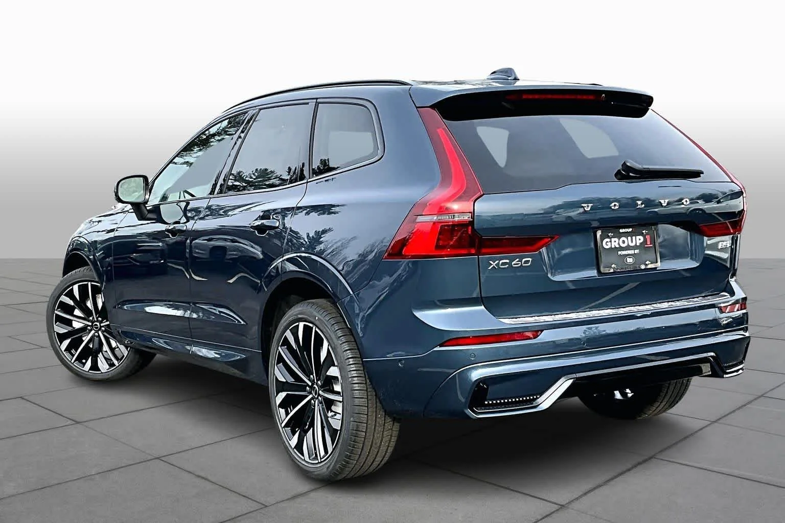 New 2026 Denim Blue Volvo Ultra image 3