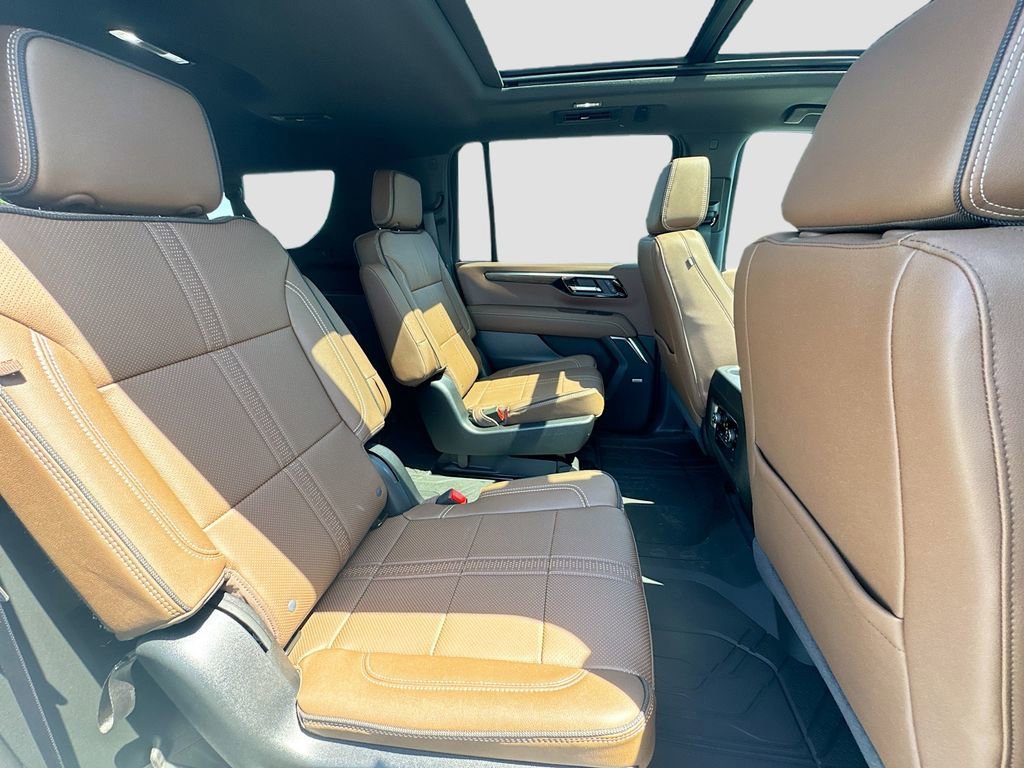 2026 Chevrolet Suburban High Country - Photo 31