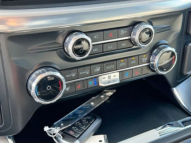 Used 2025 Silver Ford Lariat image 16