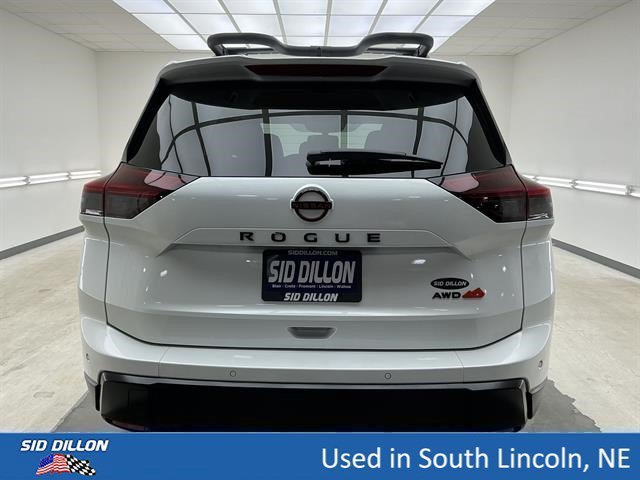 Used 2026 Everest White Pearl Tricoat Nissan Rock Creek image 5
